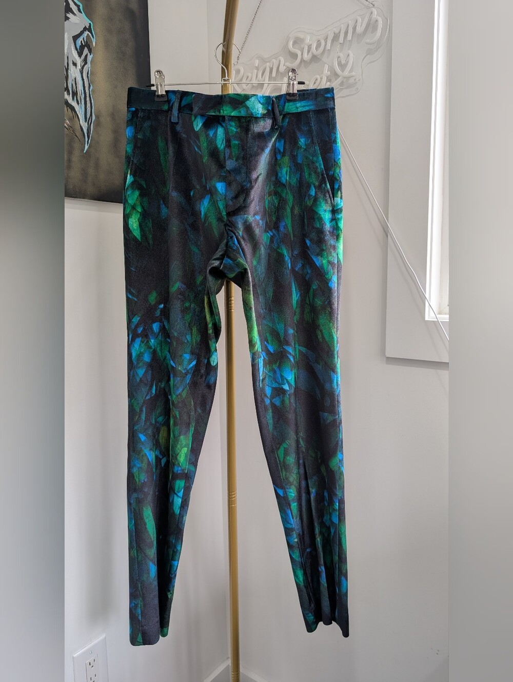NWT Twisted Tailor Green Tropical Feather Print Tailored Suit Trousers - Size 36